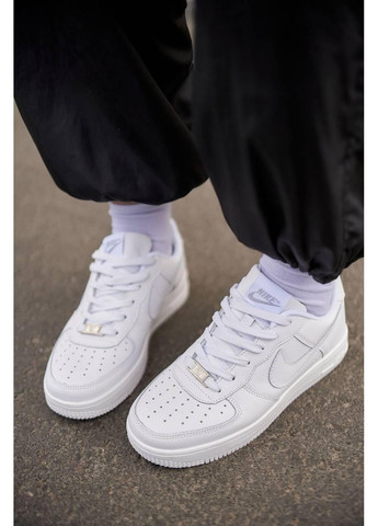 КРОССОВКИ ЖЕНСКИЕ NIKE AIR FORCE 1 CLASSIC WHITE НАЙК АИР ФОРС 1 ПРЕМИУМ No Brand белые демисезоны (369389443)