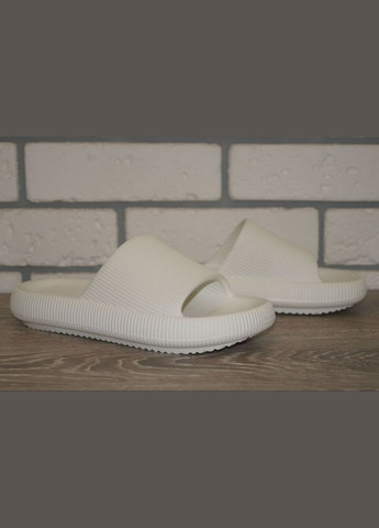 Белые шлепанцы женские белые Krok