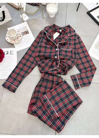 Чорна жіноча піжама в клітинку Osoblyva