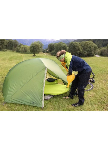 Подушка Versa Pillow M Синій Exped (334347506)