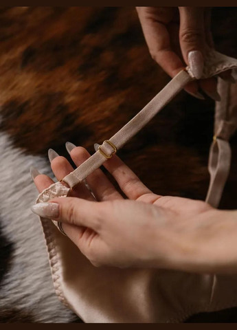 Серо-бежевый демисезонный комплект женского нижнее белье nude удобный элегантный набор трусики бюстгальтер черный No Brand Комплект нижньої білизни Nude