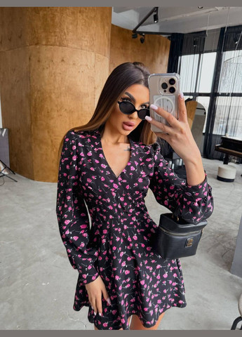 Чорна чорне плаття із софту в квітковому принті, легке та повітряне, ідеальне для літніх прогулянок No Brand з квітковим принтом