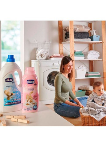 Кондиціонер Chicco Sensitive Delicate Flowers пом'якшувач тканин 750 (268141721)