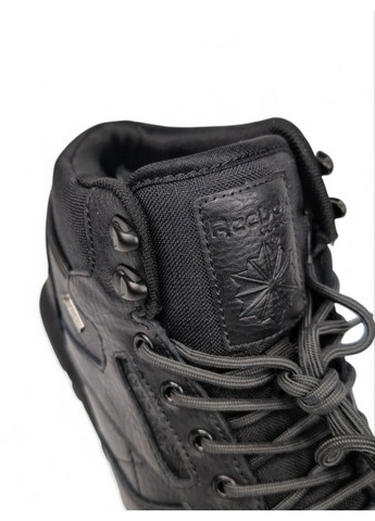 Черные зимние ботинки Vakko