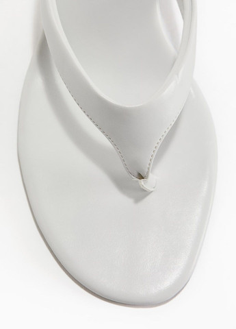 Белые босоножки H&M