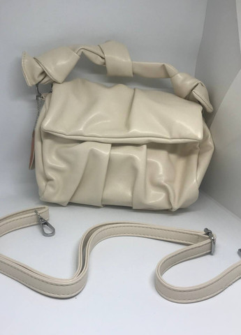 Жіноча сумочка з ремінцем колір бежевий 435843 New Trend (259429443)