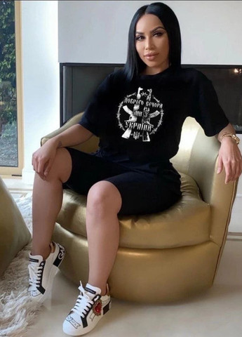 Черная летняя футболка женская LeVi