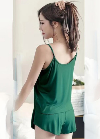 Зеленая всесезон женская легкая пижама из майки и шортиков майка + шорты No Brand